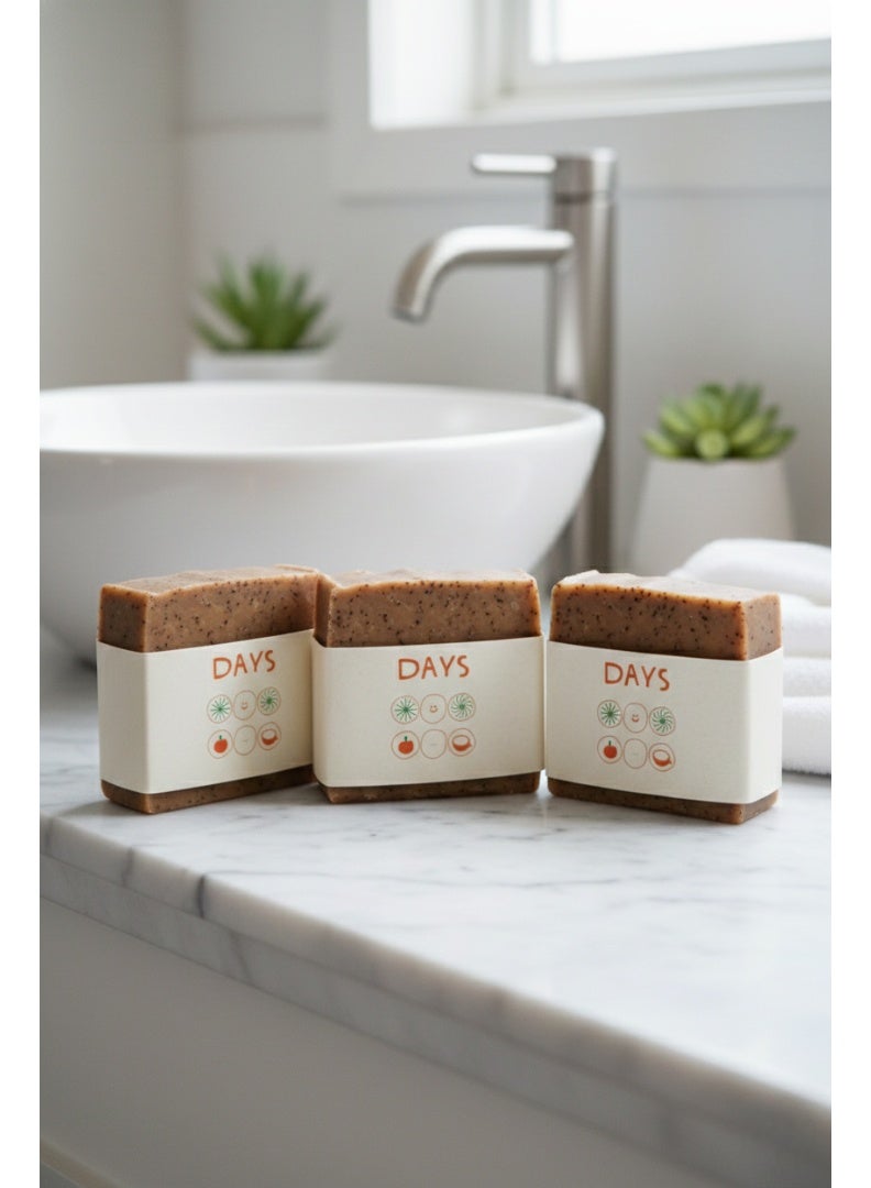 DAYS مجموعة صابون مقشر بالقهوة من دايز أتيليه بيوتانيك، 3 قطع - صابون طبيعي مصنوع يدويًا بجوز الهند والزيتون والأفوكادو وزبدة الشيا - 100-120 غرام - Image 2